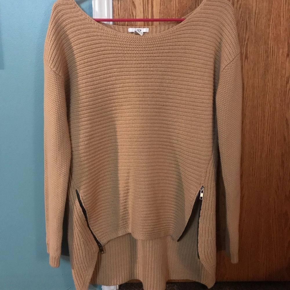 Sweater - Picture 3 of 3